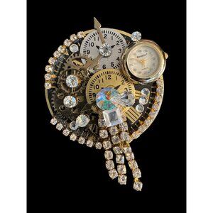 Steampunk-Inspired Brooch With Gears Rhinestones & Bonetto Quartz Watch Accent N